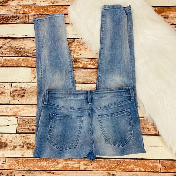 Gap Women's Everyday Soft Girlfriend Skinny Jeans Size 4/27 Distressed Mid Rise - Picture 7 of 7